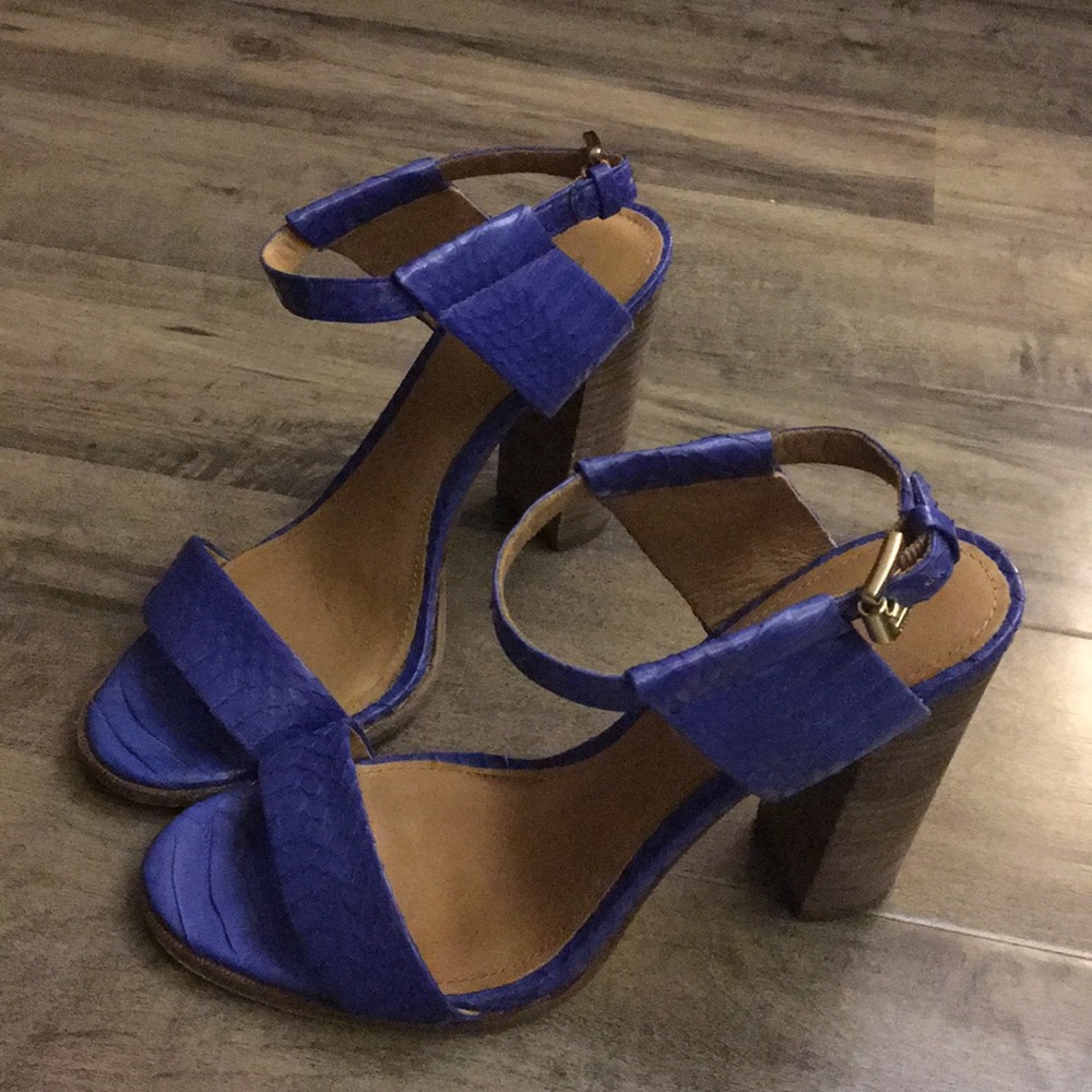 Coach heels - Picture 2 of 4